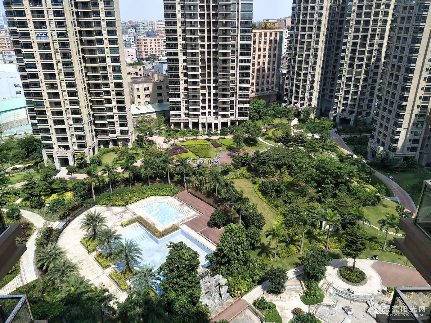 大朗新兴小区松湖朗悦两房1公里华为中心地铁地段好